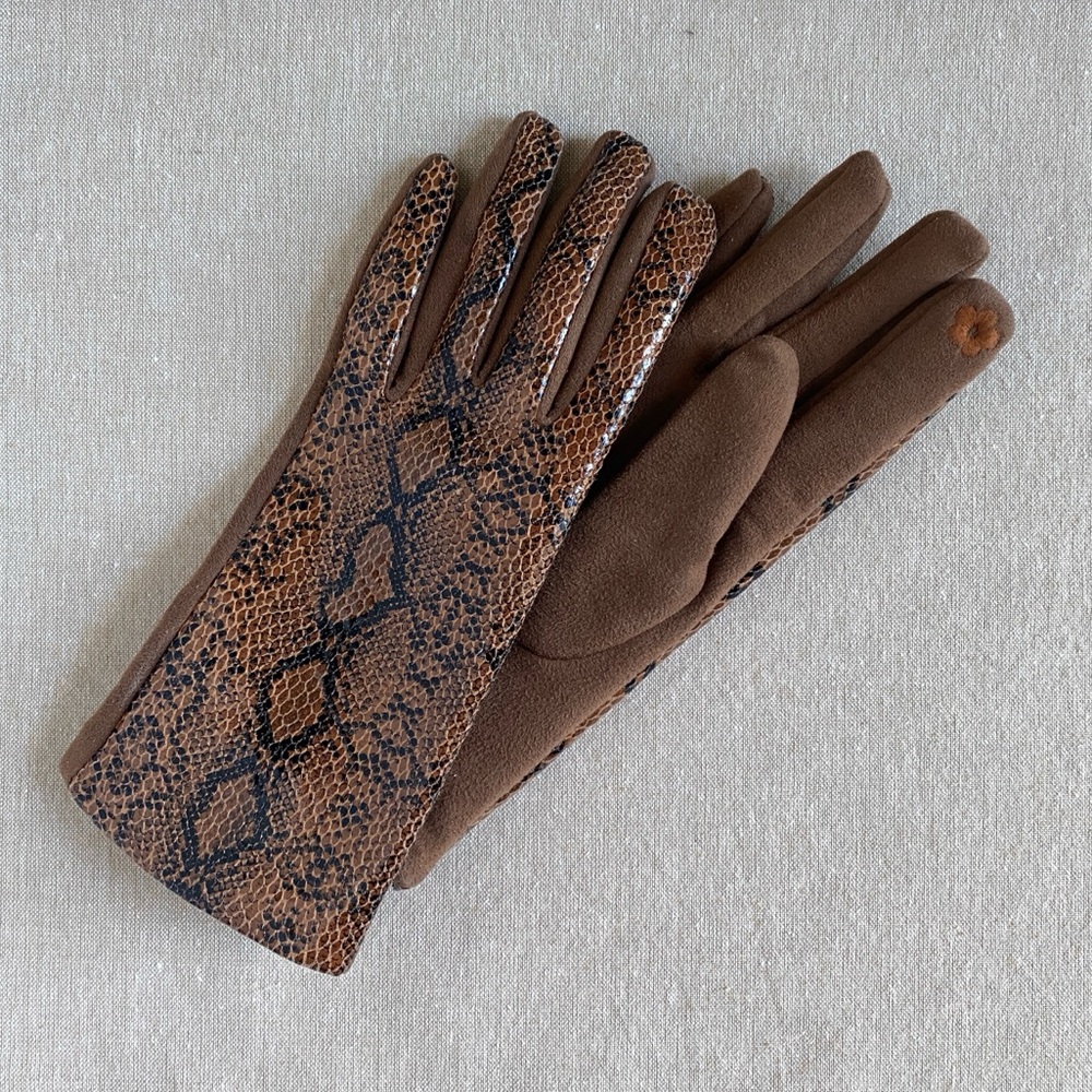 4/$20- Faux Snakeskin Fleece Gloves